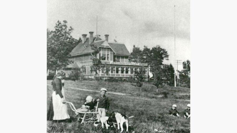 Från tidigt 1900-tal, Skärgårdshotellet (Järnvägshotellet), Nynäshamn bildarkiv. Foto Okänd